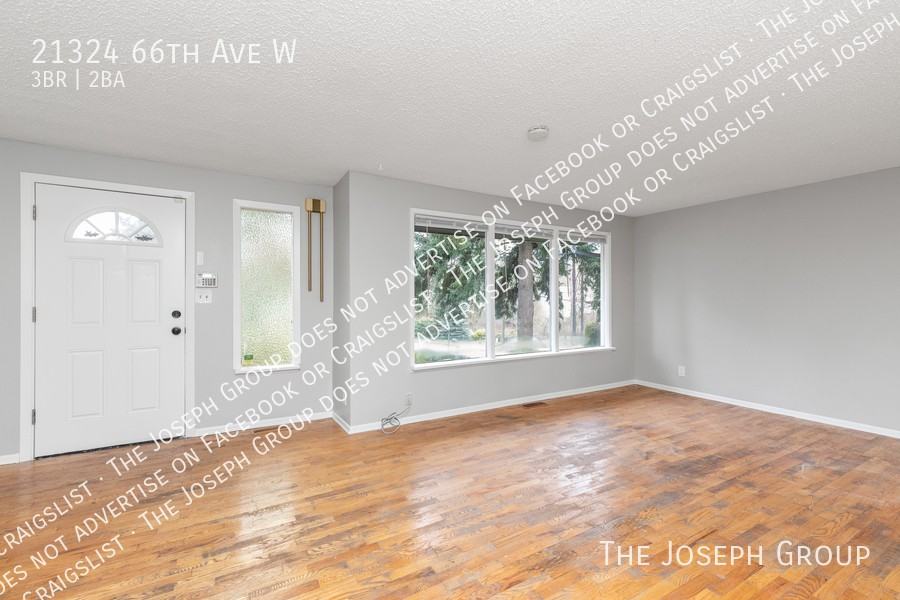 21324 66th Ave W - Photo 5 of 35