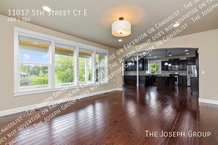 11017 5th Street Ct E - Photo 3 of 41