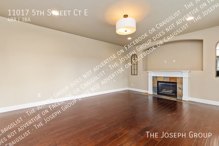 11017 5th Street Ct E - Photo 5 of 41
