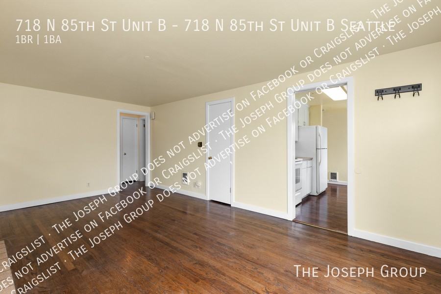 718 N 85th St Unit B - Photo 3 of 25