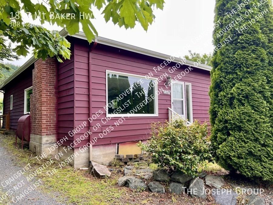 1897 Mt Baker Hwy - Photo 4 of 26