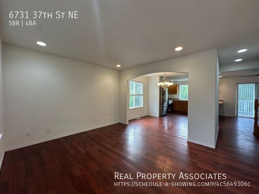 6731 37th St Ne - Photo 3 of 29