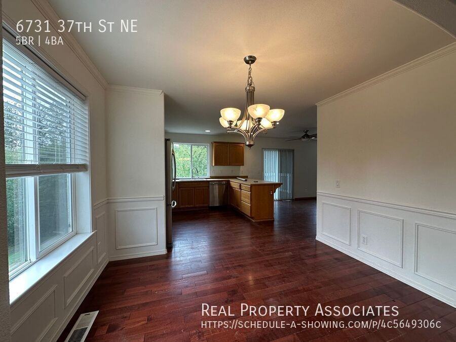 6731 37th St Ne - Photo 4 of 29