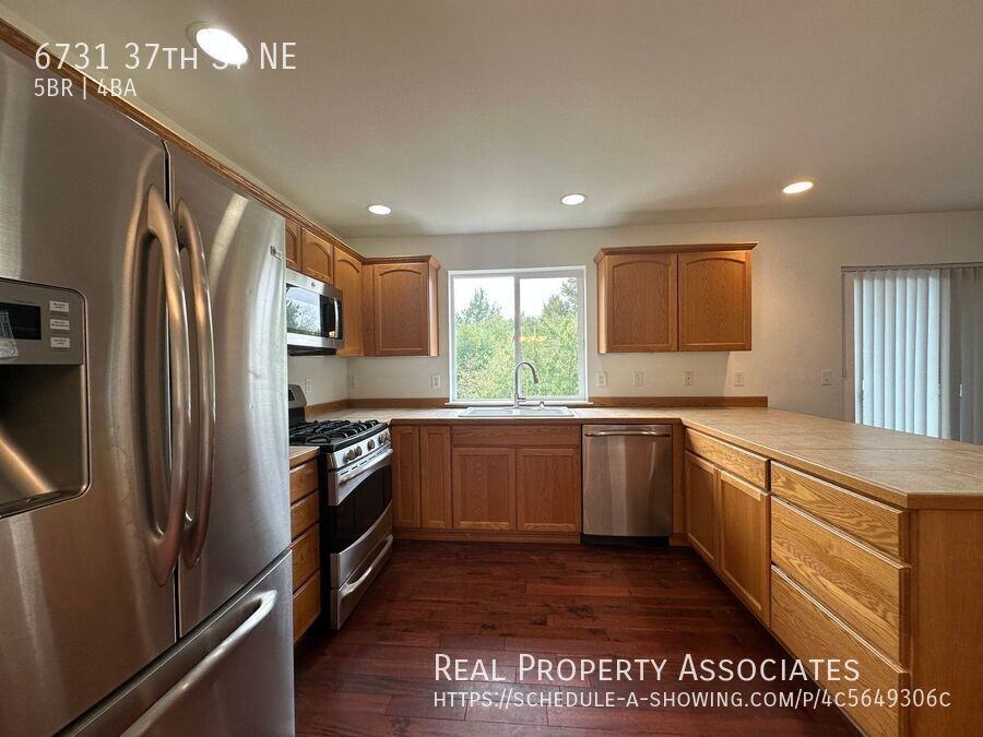 6731 37th St Ne - Photo 6 of 29