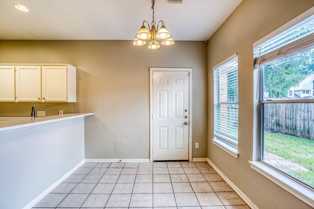 6615 Bluebottle Ln - Photo 5 of 16