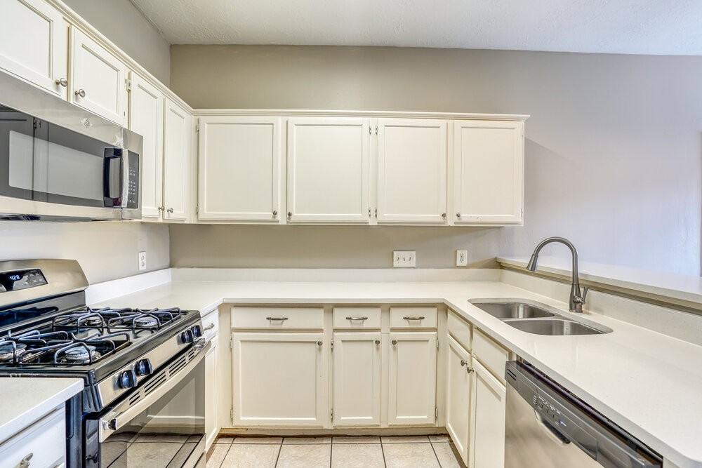 6615 Bluebottle Ln - Photo 7 of 16