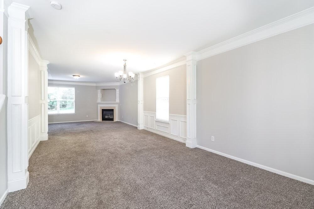 5721 Verrazano Dr - Photo 5 of 17