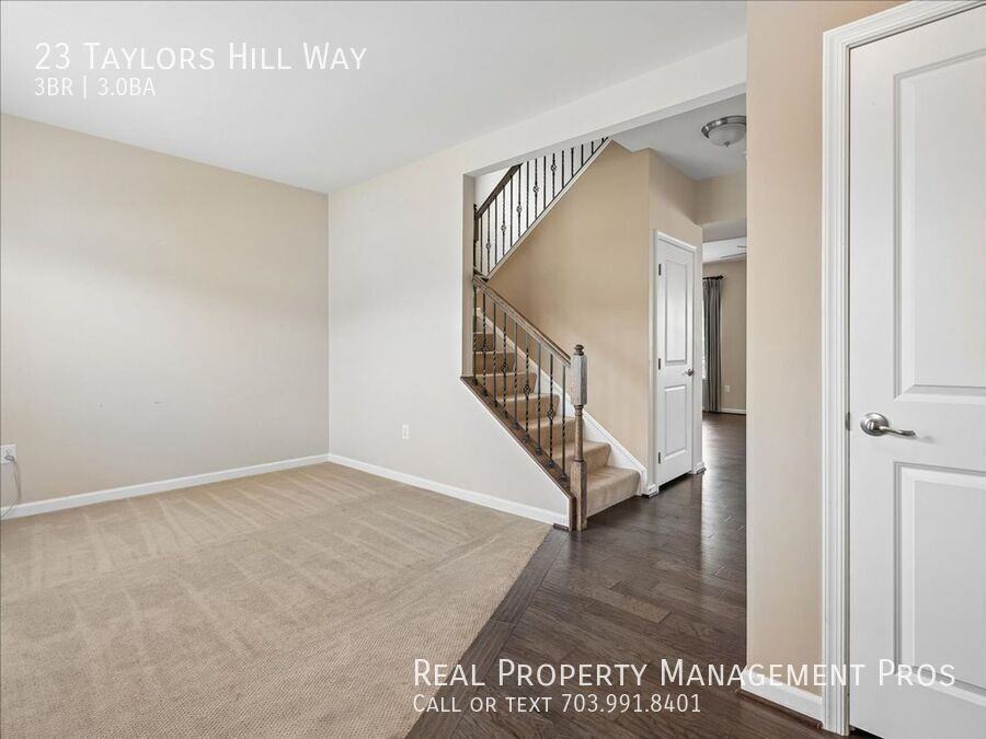 23 Taylors Hill Way - Photo 2 of 50