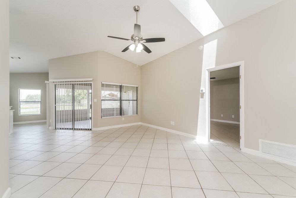 3422 Burlington Dr - Photo 4 of 16