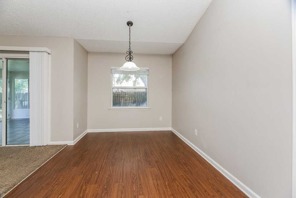 1336 Marsh Grass Ct - Photo 6 of 16