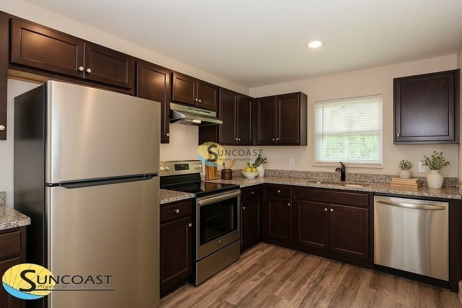 9262 N Travis Dr - Photo 3 of 30