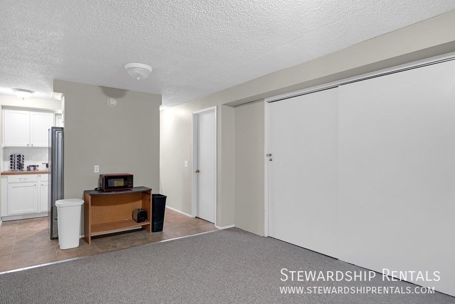 528 Tyler St #1 - Photo 2 of 9