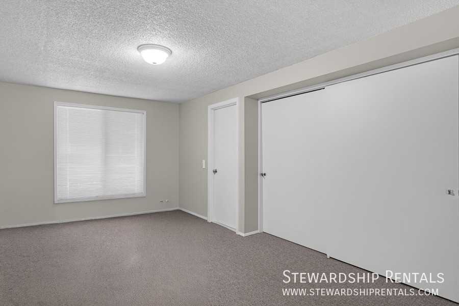 528 Tyler St #1 - Photo 3 of 9