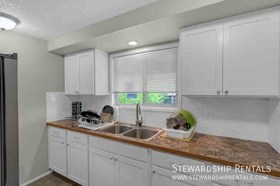 528 Tyler St #1 - Photo 6 of 9