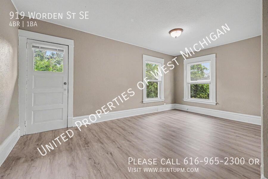 919 Worden St Se - Photo 5 of 21