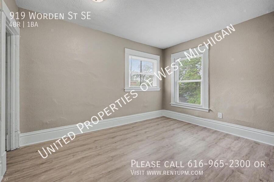 919 Worden St Se - Photo 6 of 21