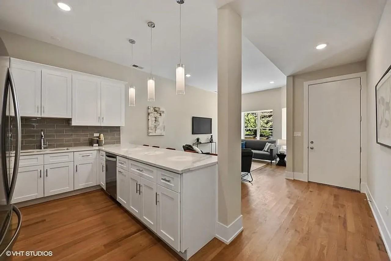 1220 W Flournoy St #3 - Photo 3 of 14