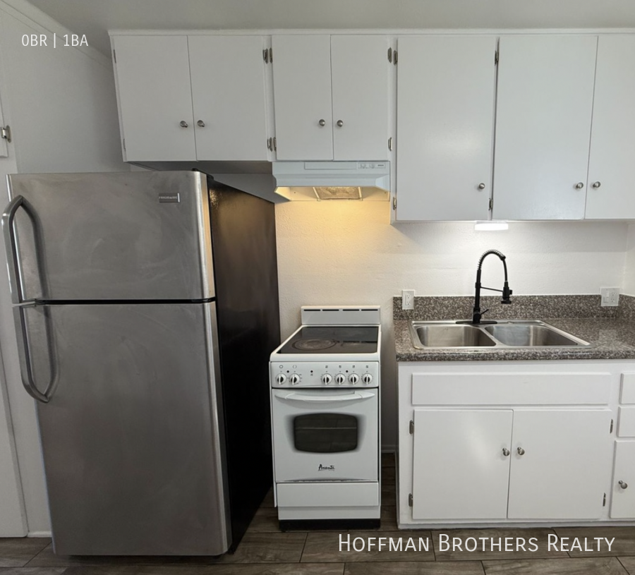 15632 Leadwell St #13 - Photo 3 of 10