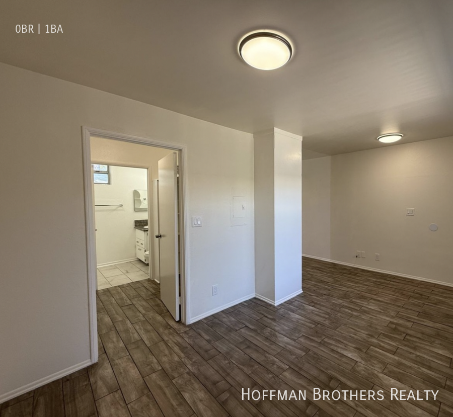 15632 Leadwell St #13 - Photo 6 of 10