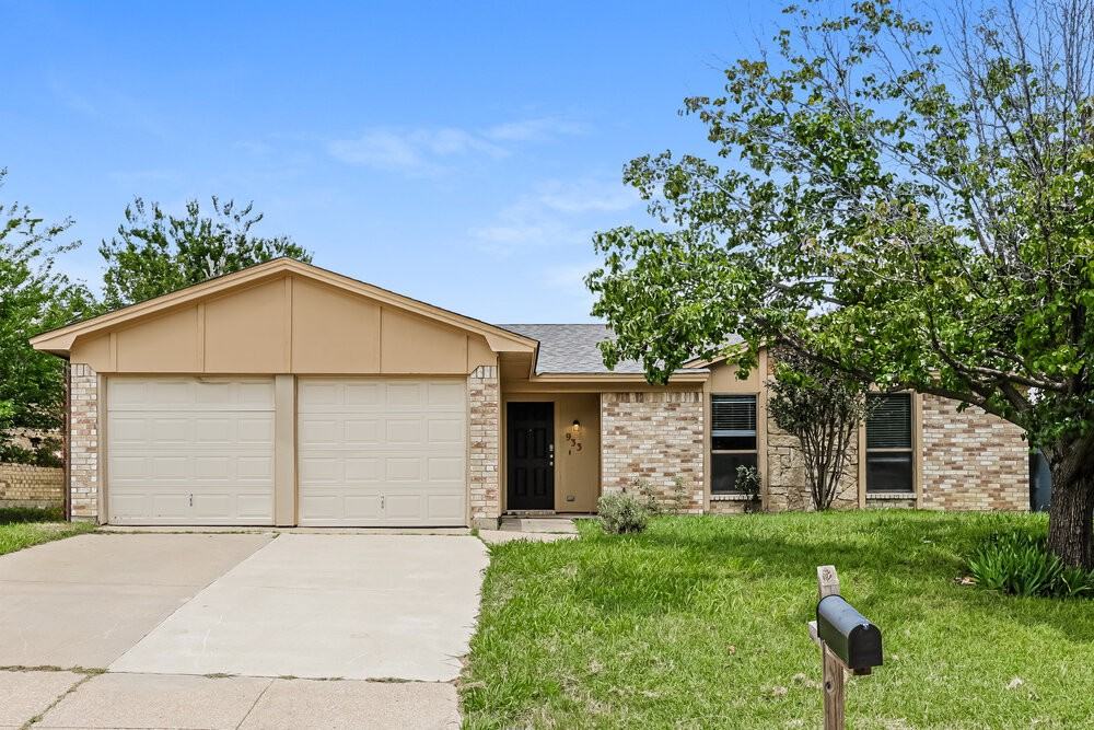 933 Lemontree Dr