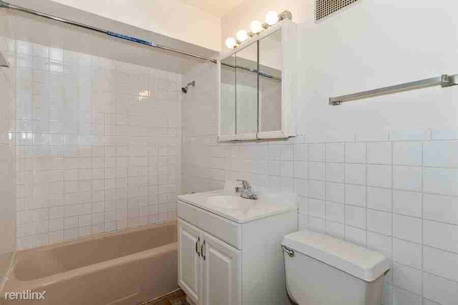 1901 Canal St #2A - Photo 7 of 11