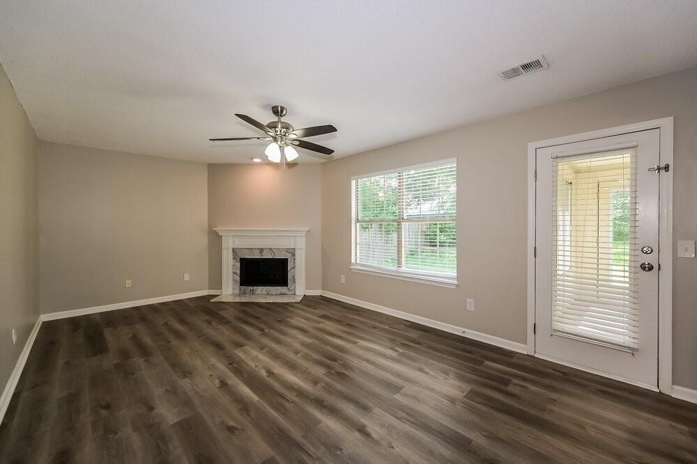 309 Cedar Park Cir - Photo 4 of 17