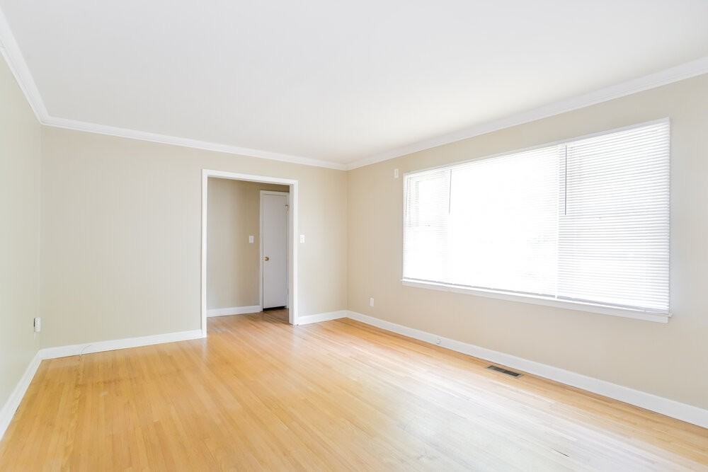 3304 Sunset Rd - Photo 4 of 16