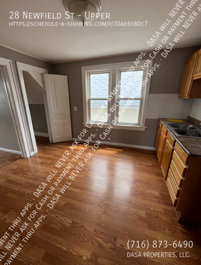 28 Newfield St - Photo 4 of 13