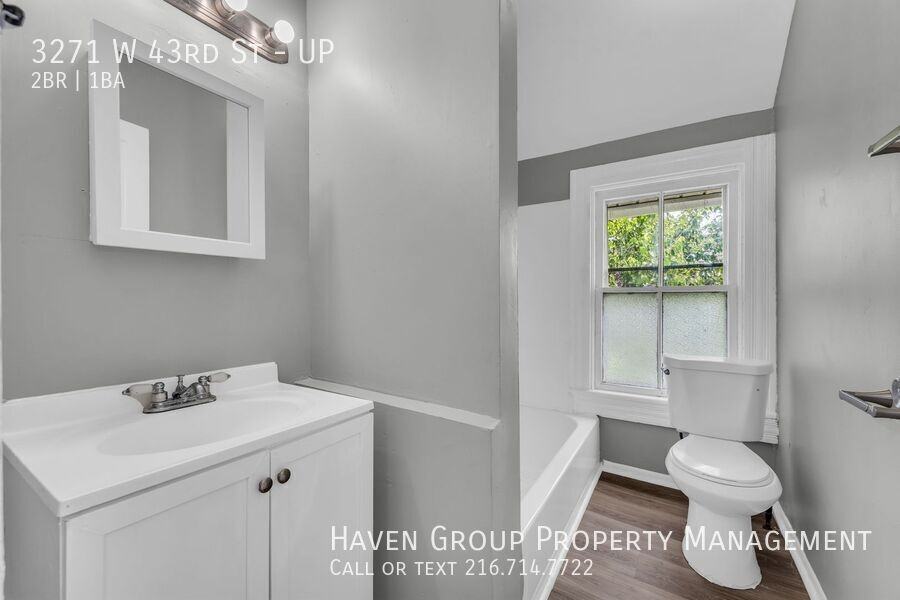 3271 W 43rd St #UP - Photo 4 of 19
