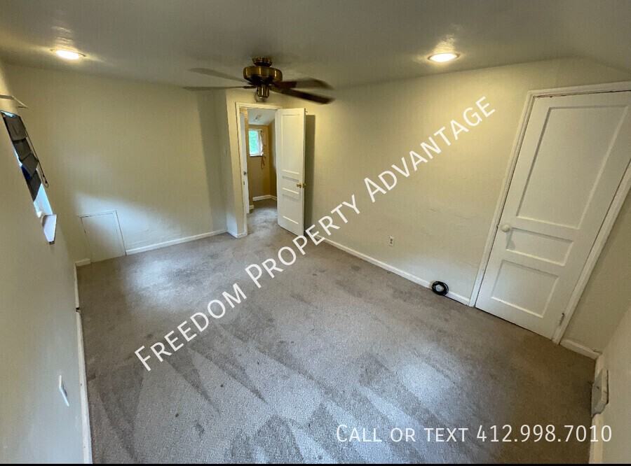 11843 Joan Dr - Photo 3 of 9