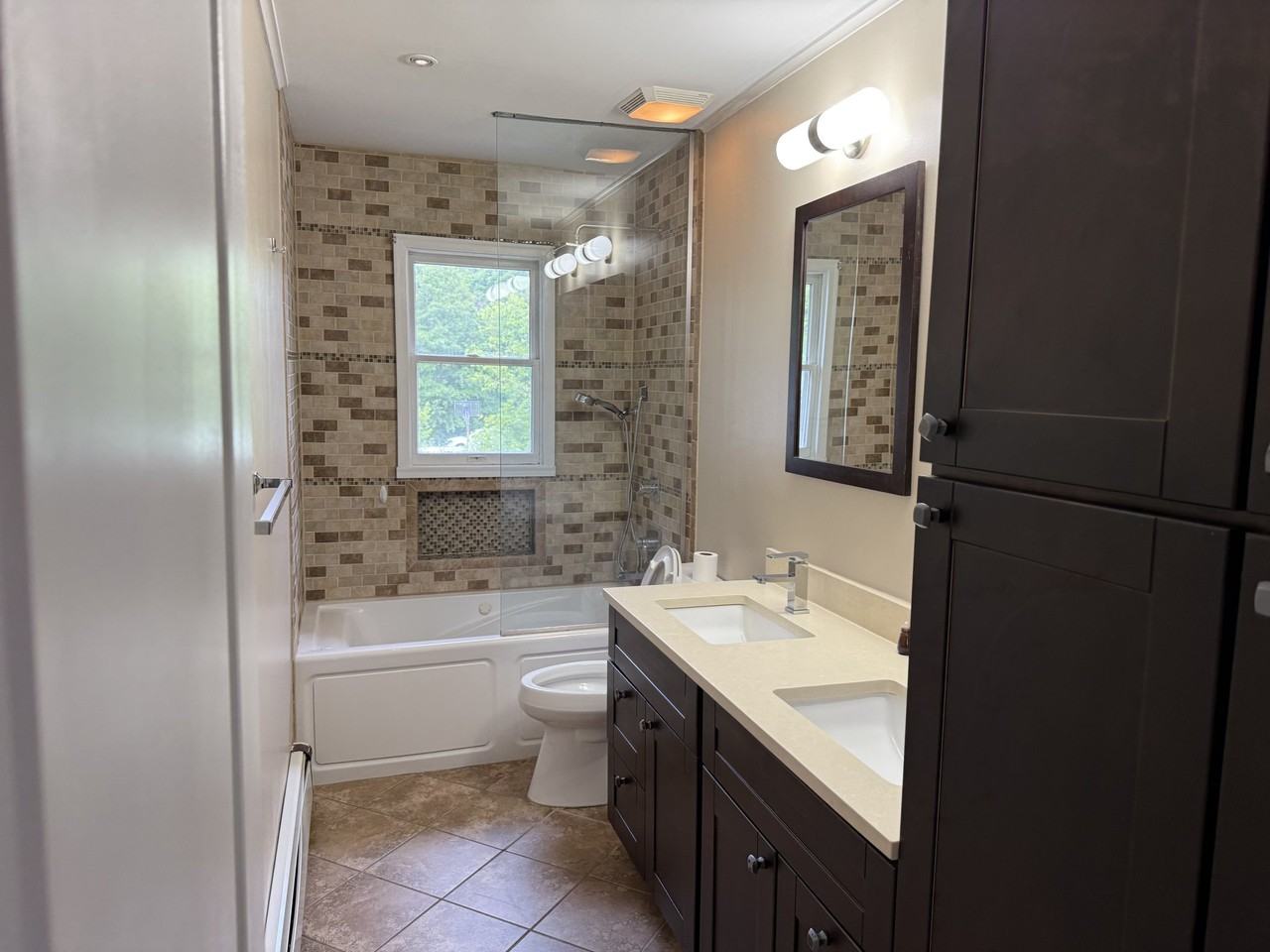 266 Edward Ave #2 - Photo 4 of 18