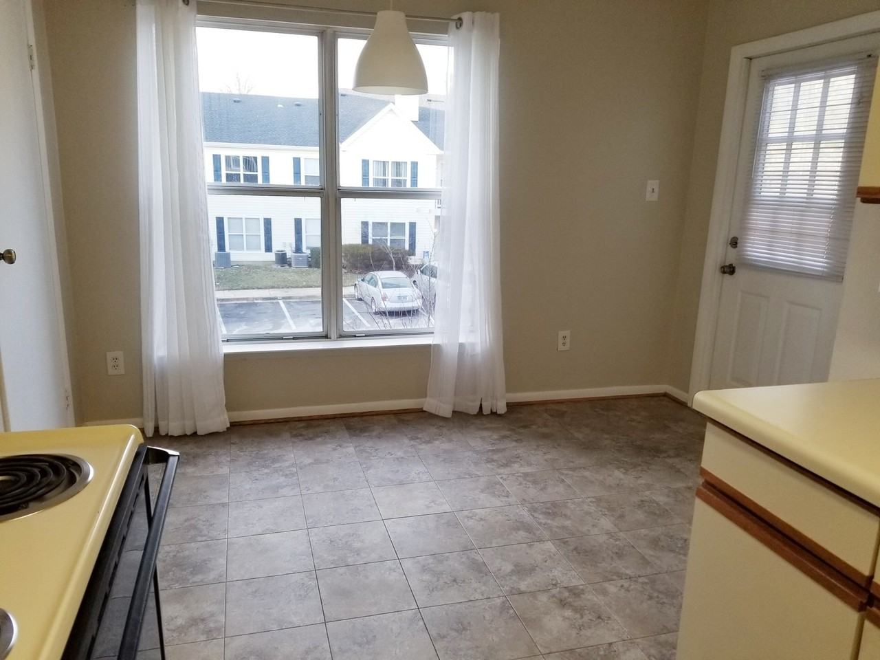 18257 Rolling Meadow Way - Photo 2 of 7