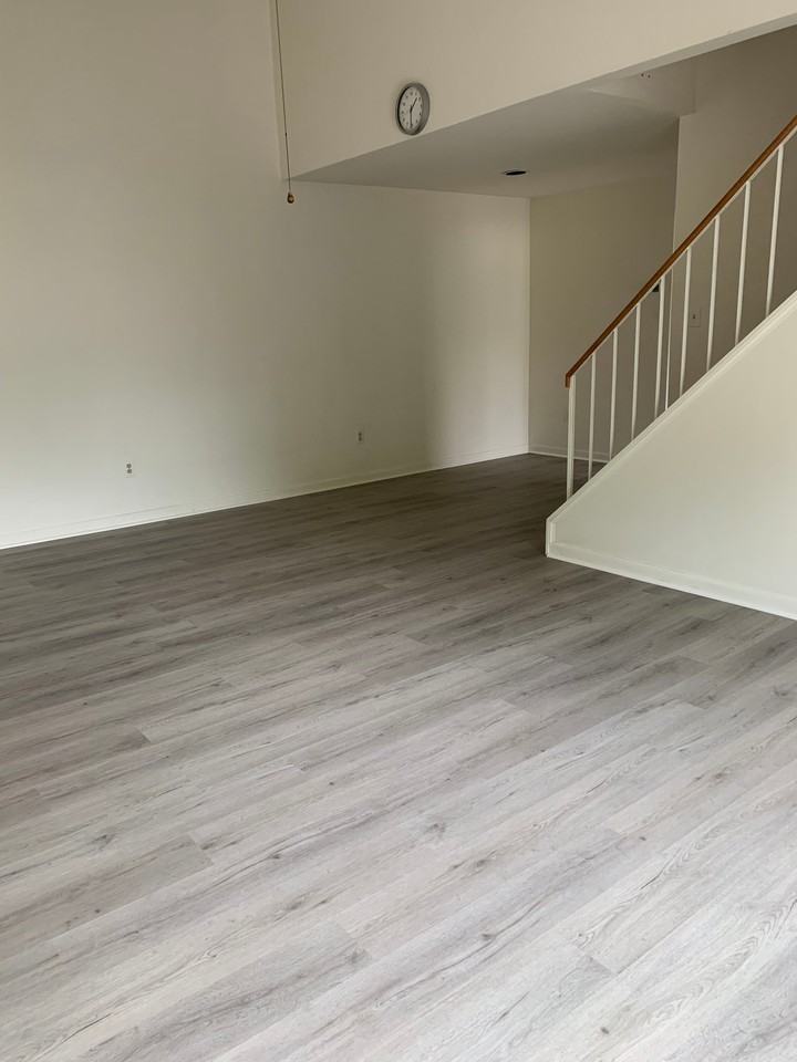 18257 Rolling Meadow Way - Photo 4 of 7