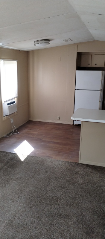 128 Se Guinevere Ct - Photo 3 of 10