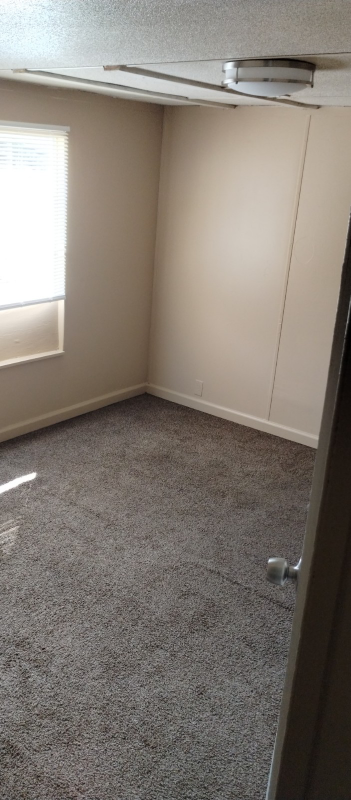 128 Se Guinevere Ct - Photo 6 of 10