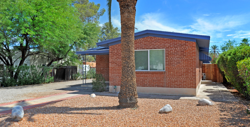 3224 E 1st St #A - Photo 3 of 19