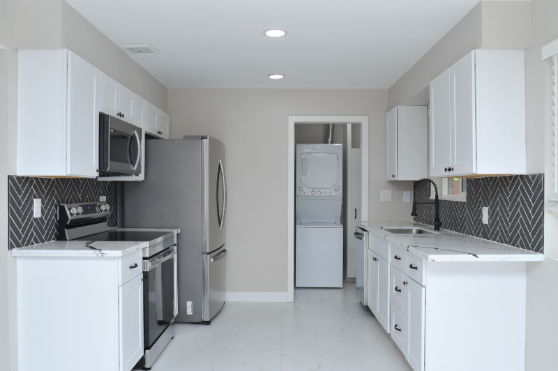 3224 E 1st St #A - Photo 7 of 19