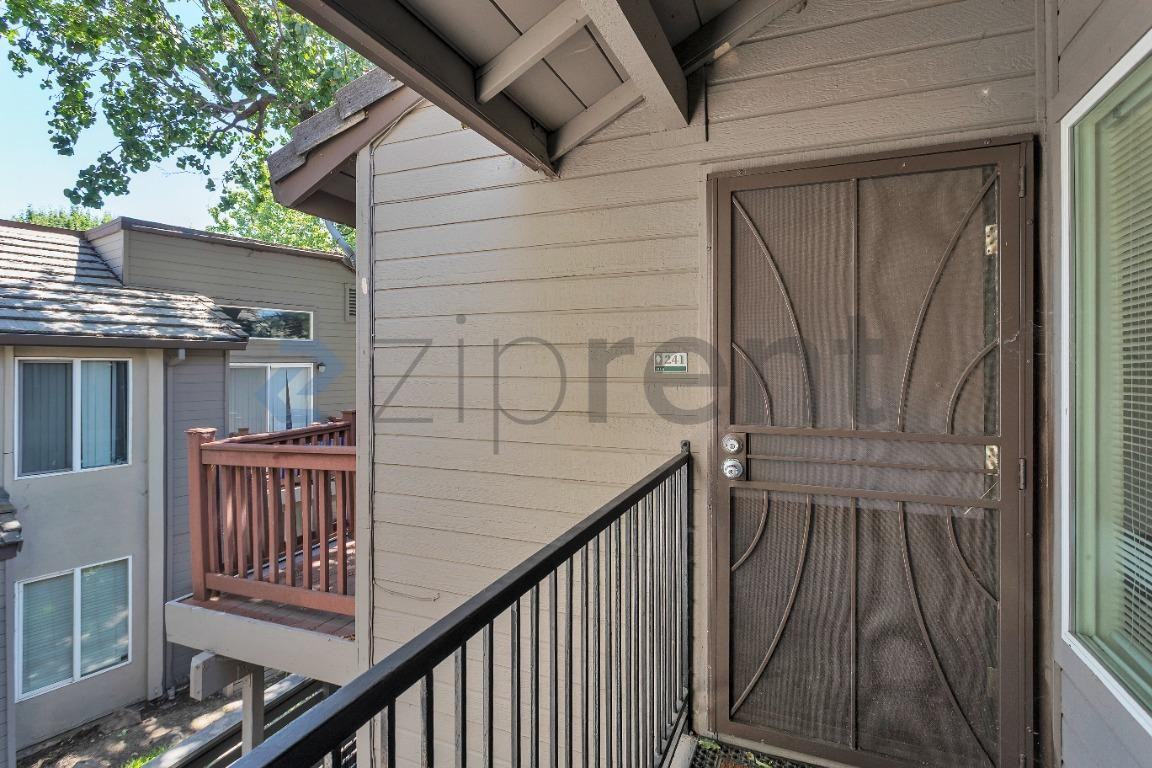 2005 San Jose Dr #241 - Photo 4 of 22