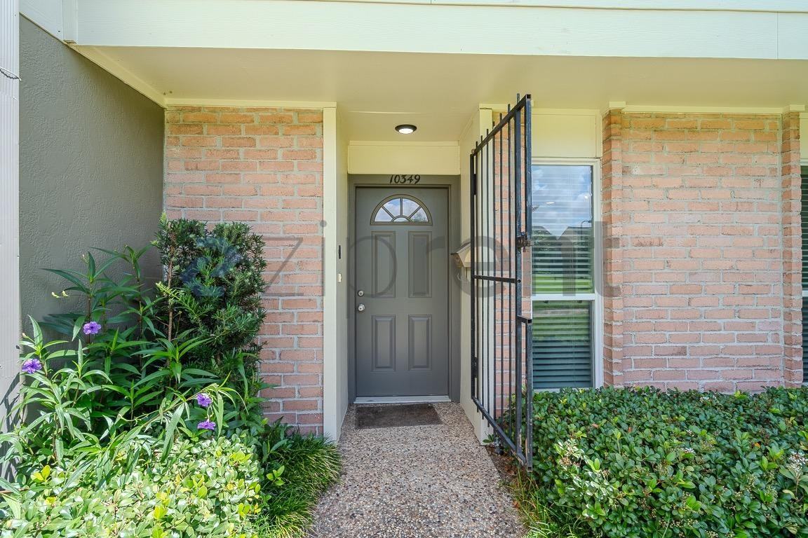 10349 Longmont Dr - Photo 2 of 29