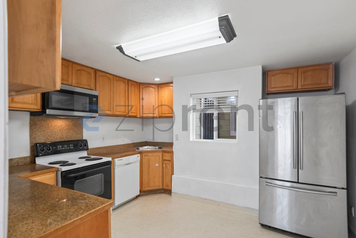 3123 Harrison St - Photo 6 of 22