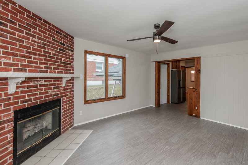 980 Saint Brendan Ln - Photo 7 of 42