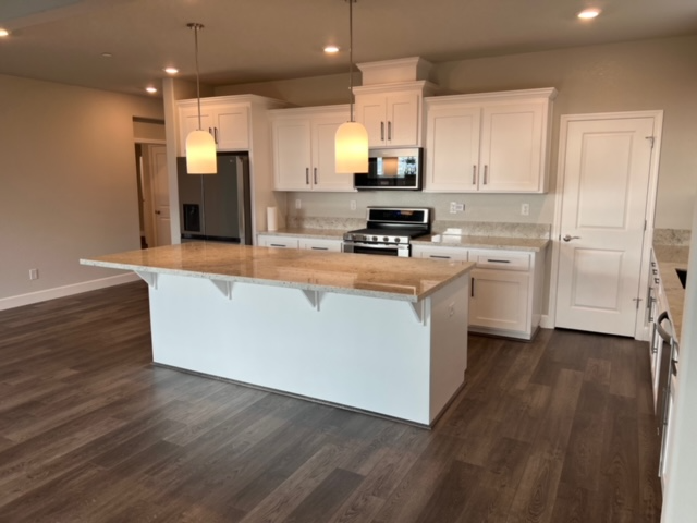 1001 Wadsworth Dr - Photo 3 of 20