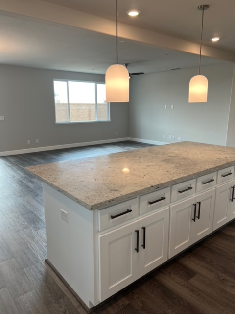 1001 Wadsworth Dr - Photo 5 of 20