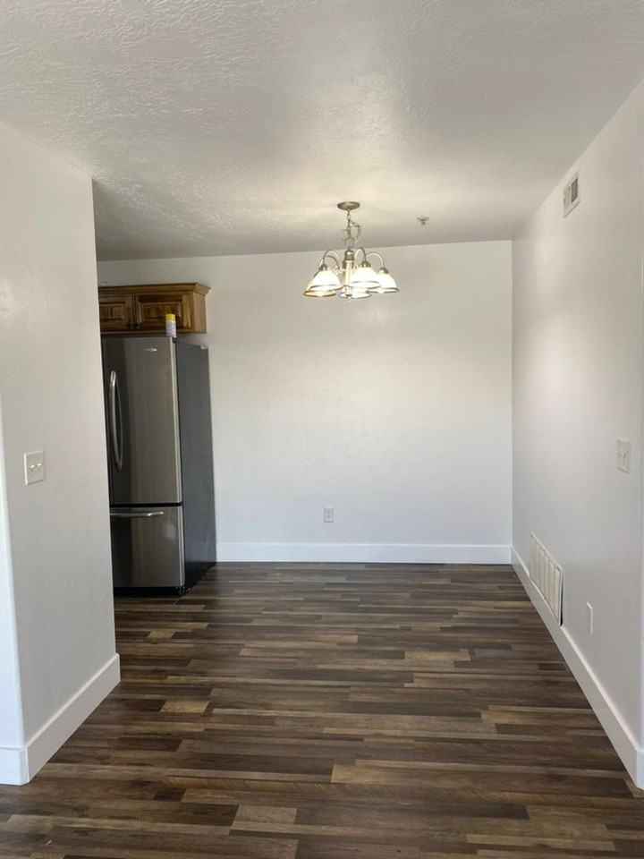 95 W Ridge Rd - Photo 5 of 16