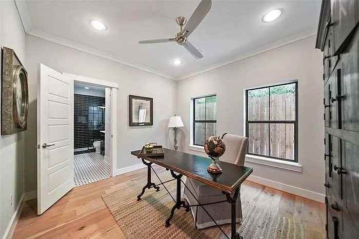 414 Hyde Park Blvd - Photo 2 of 14