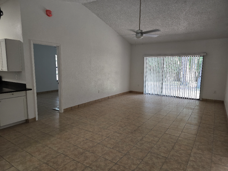 5912 Orange Grove Ave - Photo 3 of 17