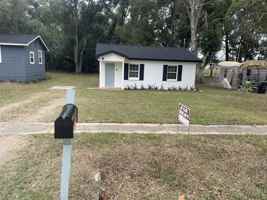 featured image of 1502 Pepper Dr