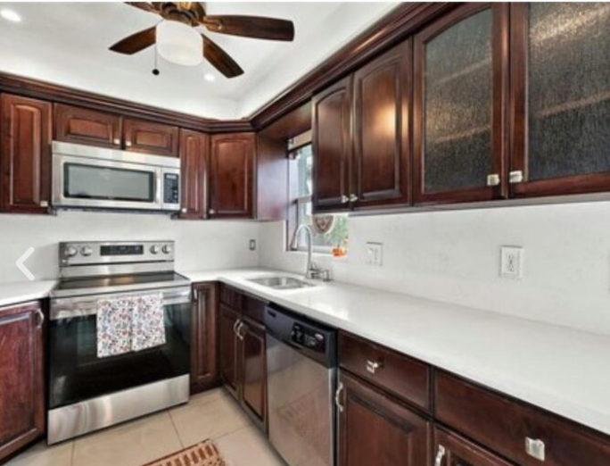 226 E Cedarwood Cir - Photo 5 of 7