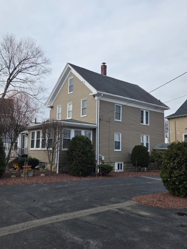 26 1/2 Pearl St - Photo 3 of 21