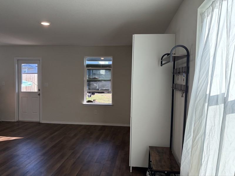 10310 Glimmer - Photo 2 of 17